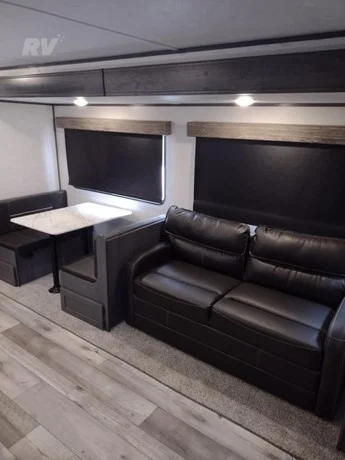  Aspen Trail 2880RKS Living 1